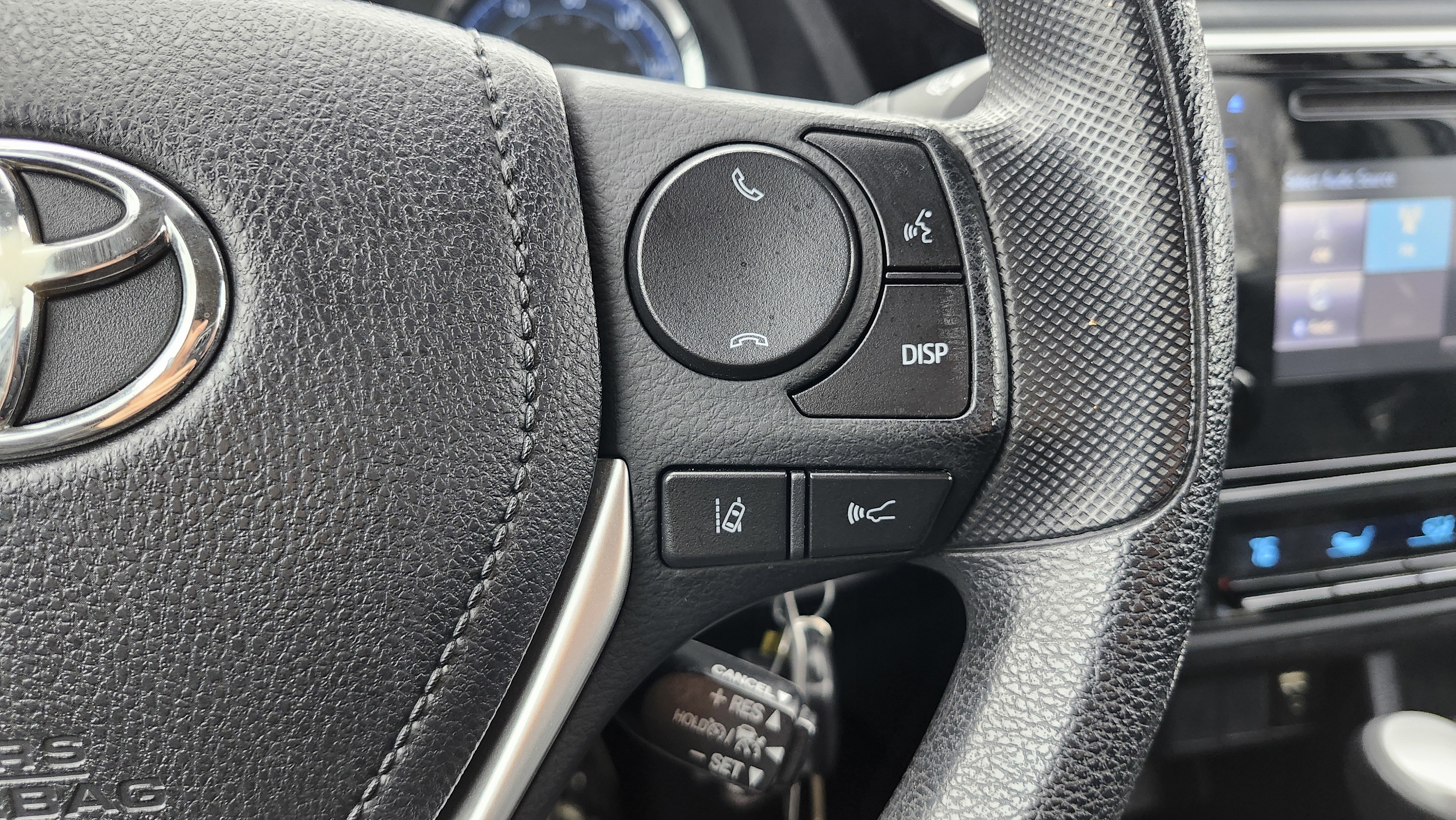 Used 2017 Toyota Corolla LE image 29