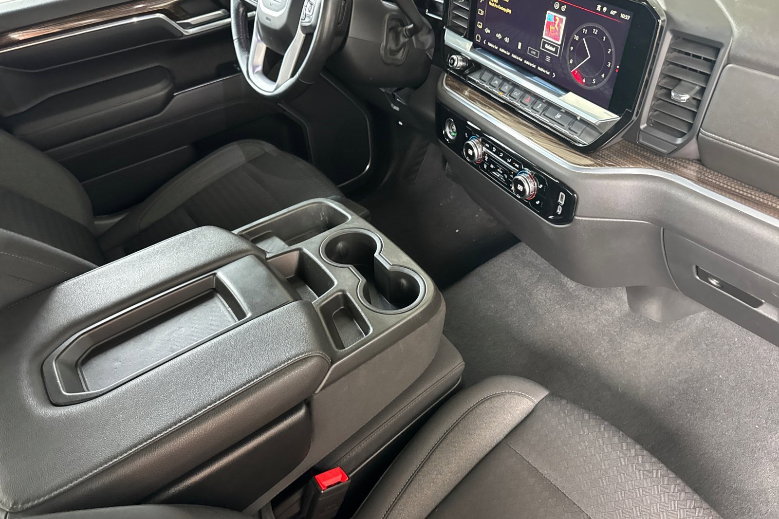 Used 2022 GMC Sierra 1500 Elevation image 14