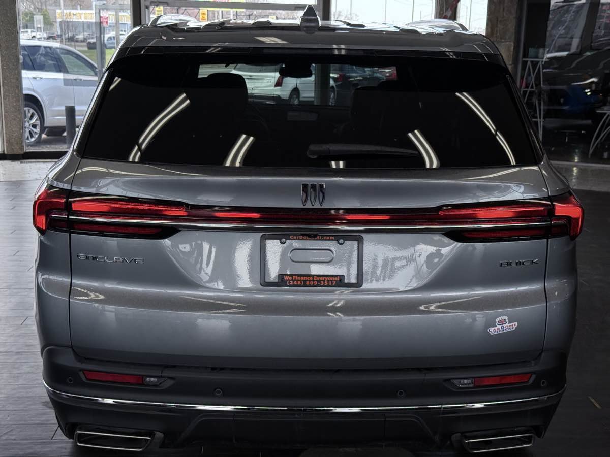 Used 2026 Buick Enclave Preferred FWD image 11