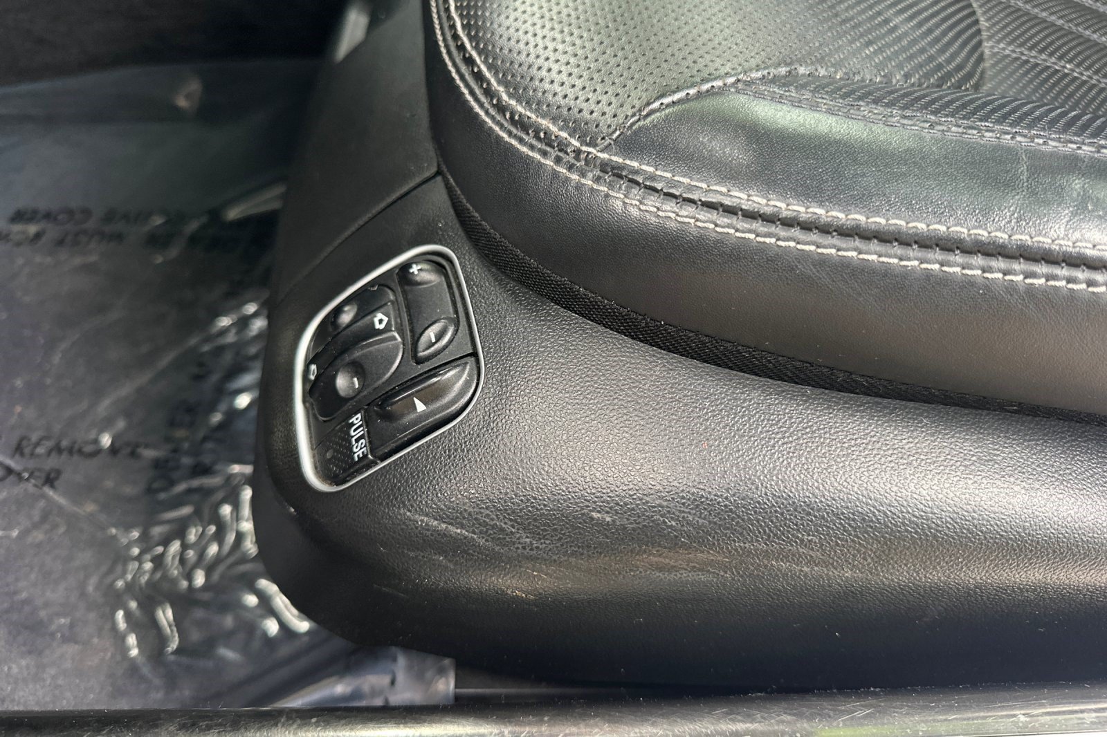 Used 2012 Mercedes-Benz SL 550 image 16