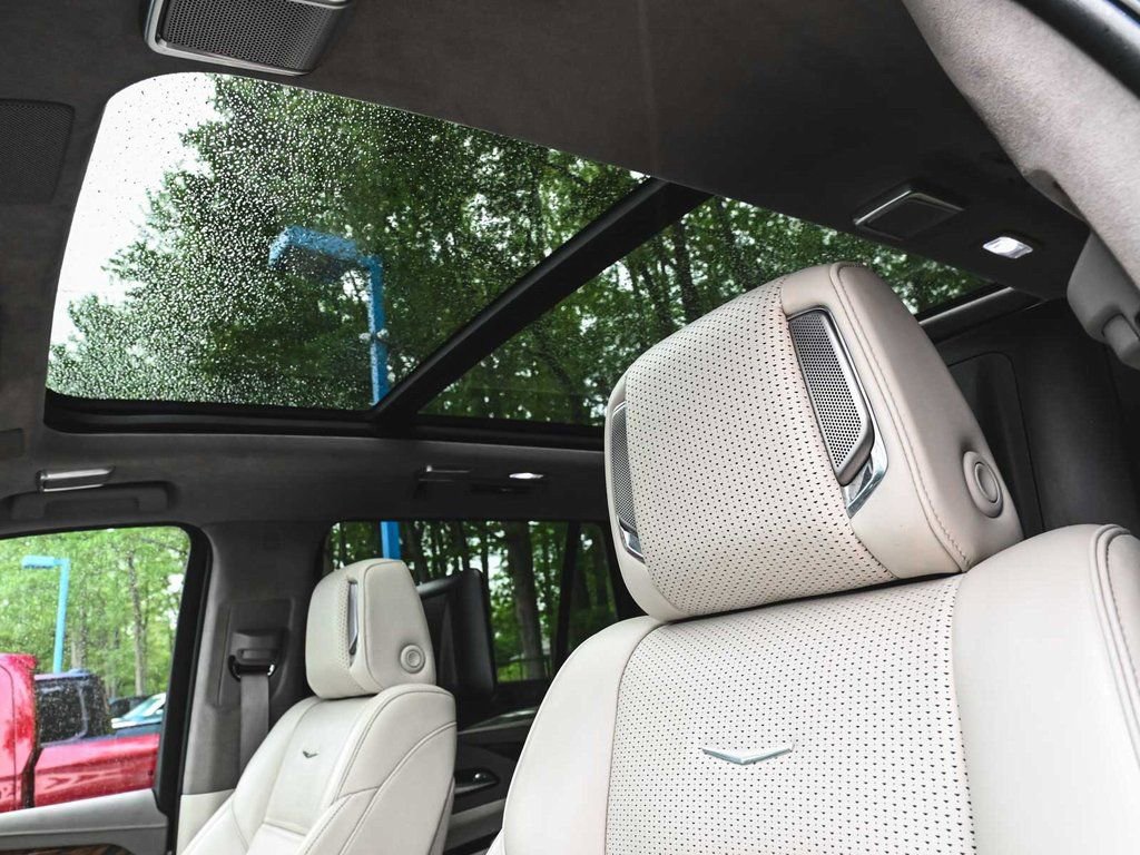 Used 2022 Cadillac Escalade Sport Platinum image 28