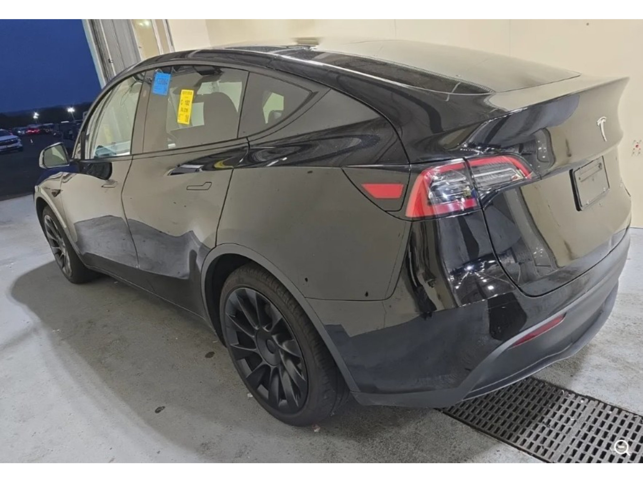 Used 2023 Tesla Model Y Long Range AWD/4WD image 4