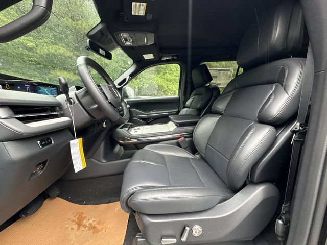 New 2027 Lincoln Navigator Reserve w/ Jet Appearance Package AWD/4WD image 11