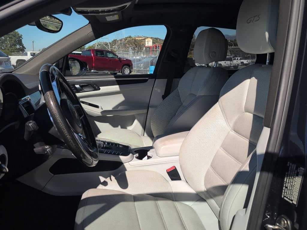 Used 2018 Porsche Macan GTS AWD/4WD image 7