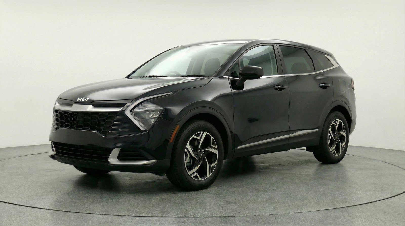 Used 2025 Kia Sportage LX FWD image 3