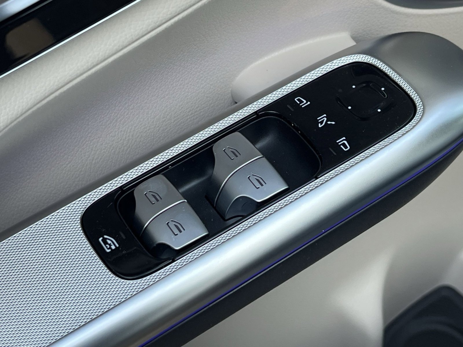 New 2026 Mercedes-Benz GLC 300 4MATIC image 13