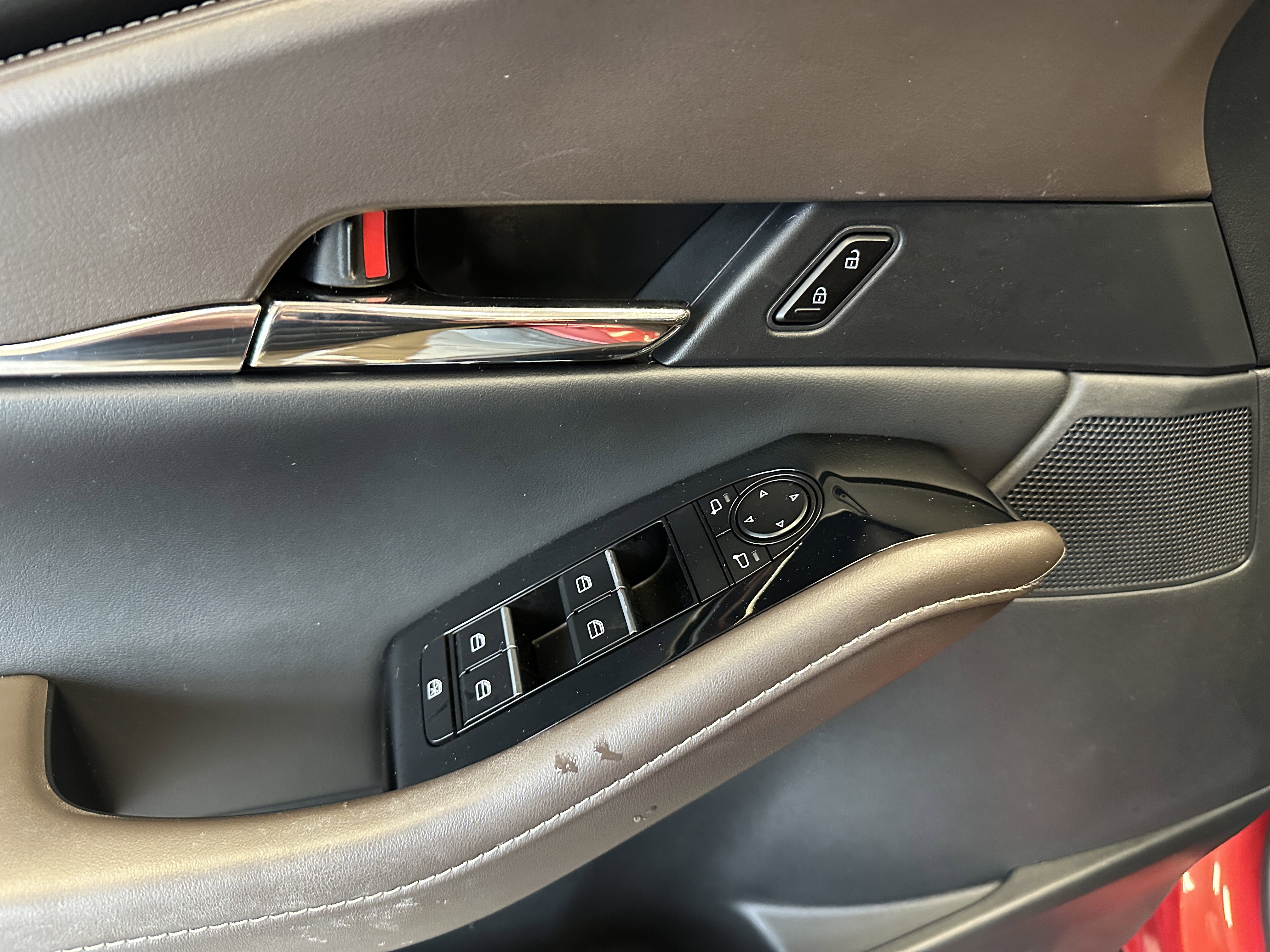 Certified 2023 MAZDA CX-30 AWD 2.5 S w/ Premium Package image 24