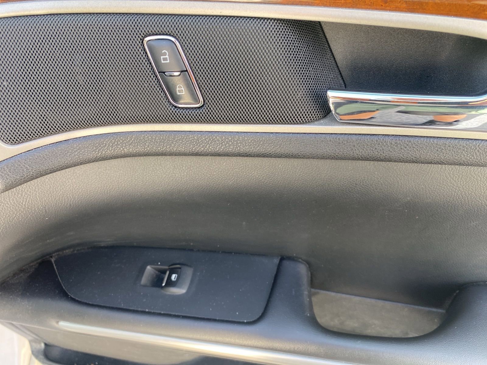 Used 2016 Lincoln MKZ FWD image 27