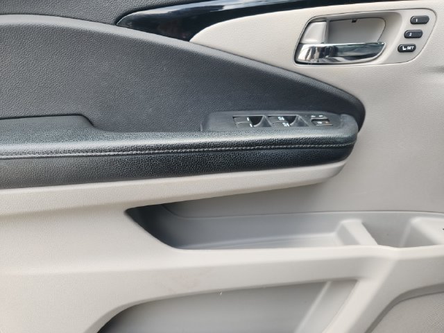 Used 2019 Honda Pilot Elite image 23