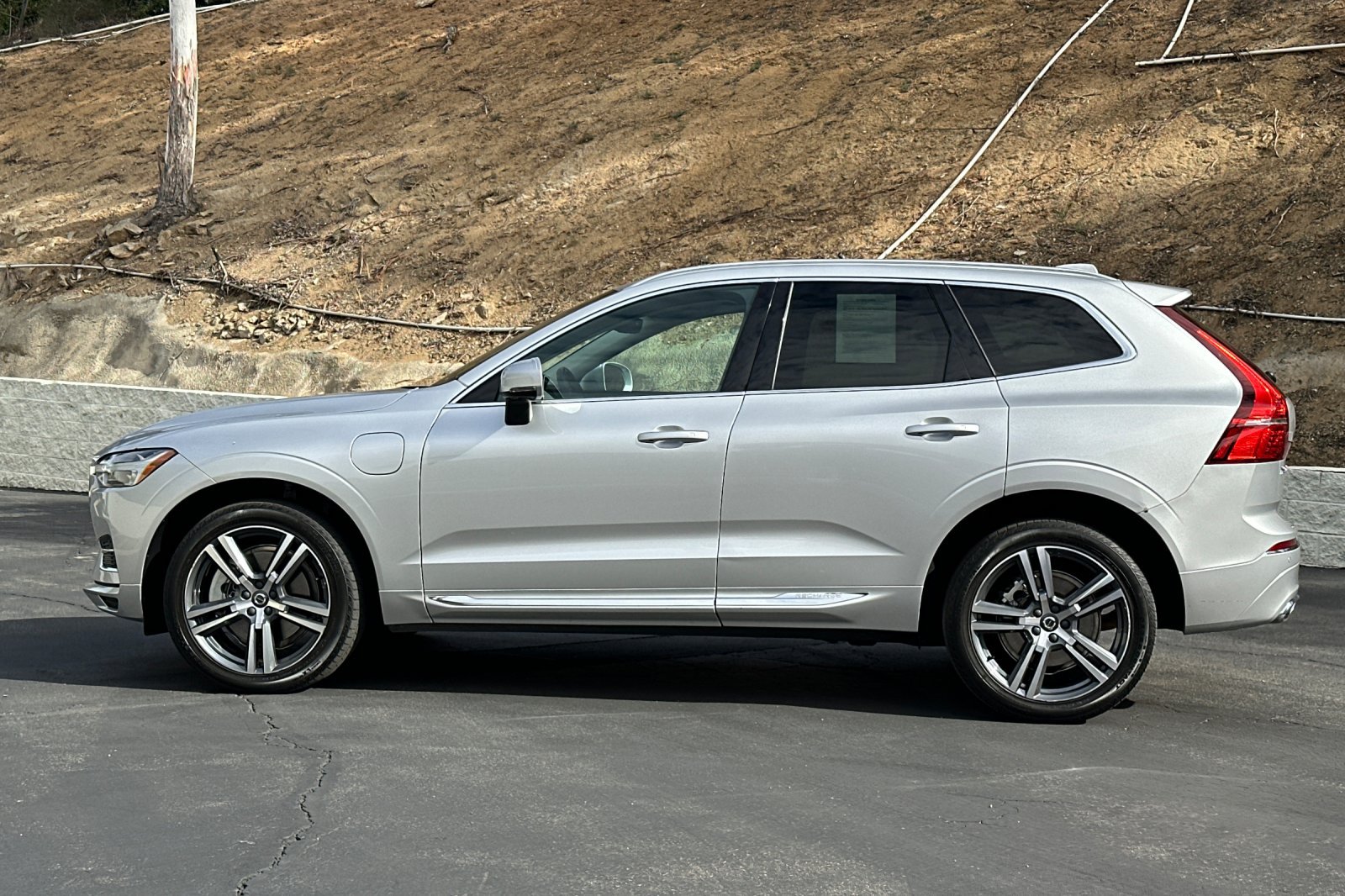 Used 2021 Volvo XC60 T8 Inscription Expression w/ Advanced Package AWD/4WD image 7