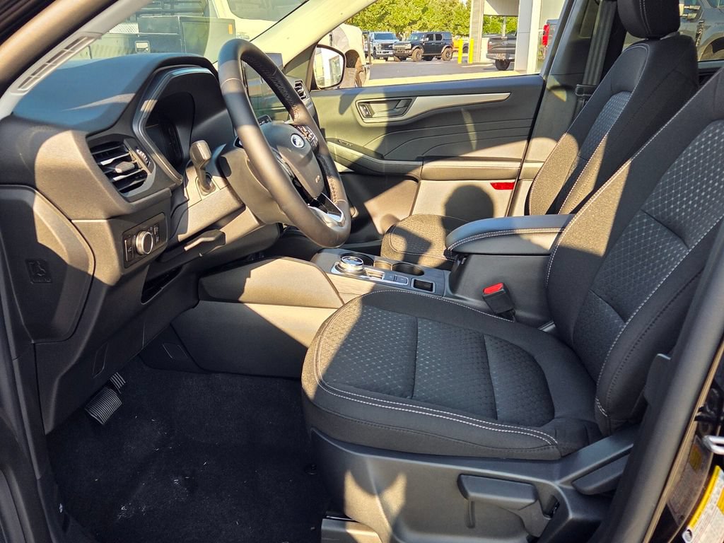 New 2026 Ford Escape Active w/ Tech Pack #1 FWD image 3