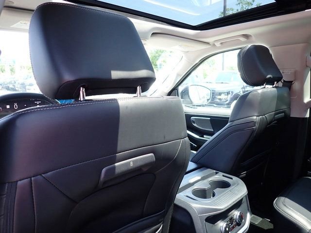 Used 2025 Ford Expedition Platinum AWD/4WD image 19