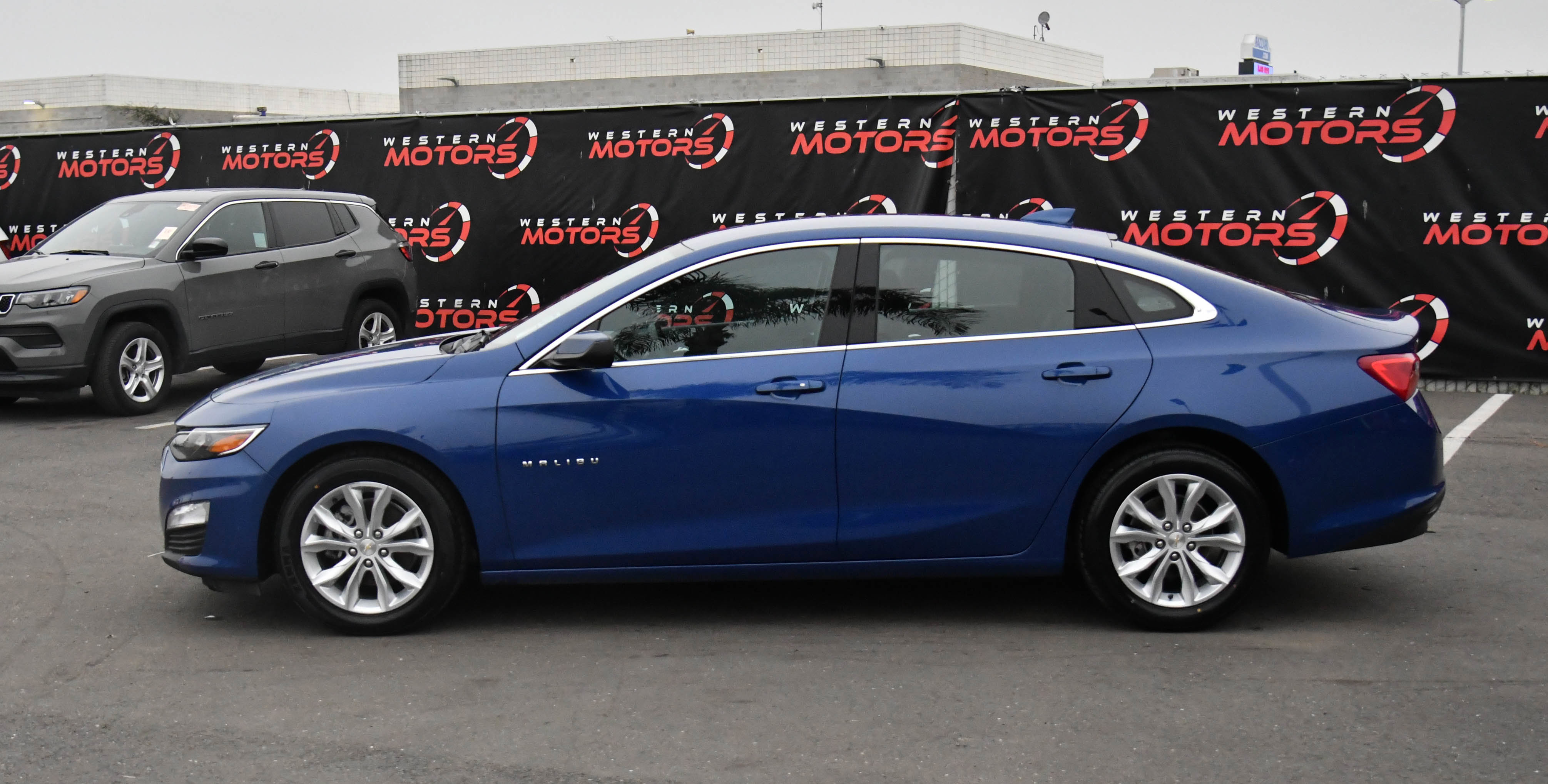 Used 2023 Chevrolet Malibu LT image 4