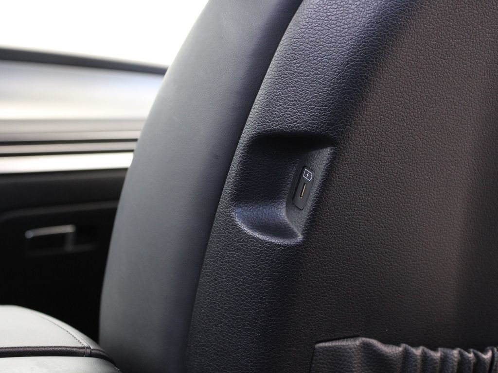 Used 2023 Hyundai Palisade SEL FWD image 32