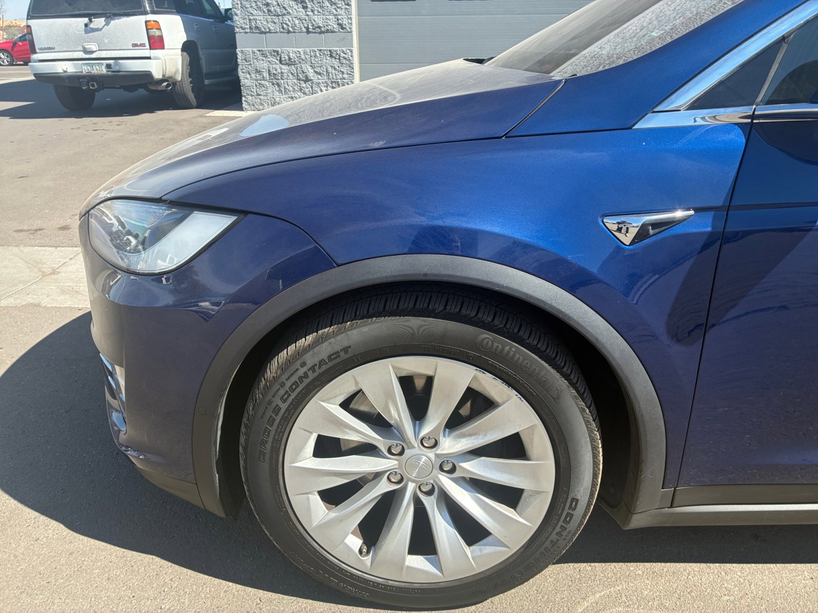 Used 2018 Tesla Model X 75D image 10