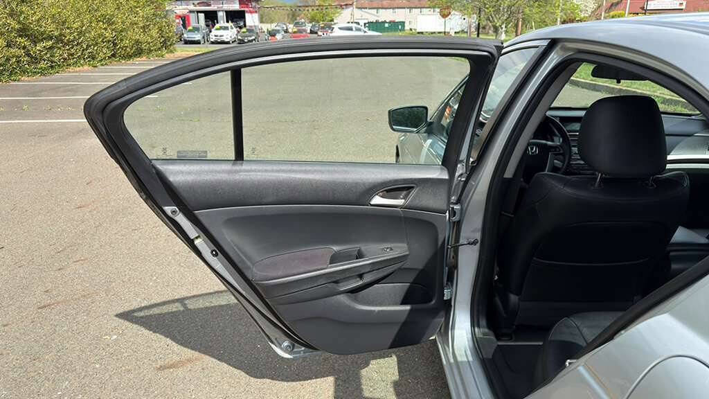 Used 2012 Honda Accord SE image 17