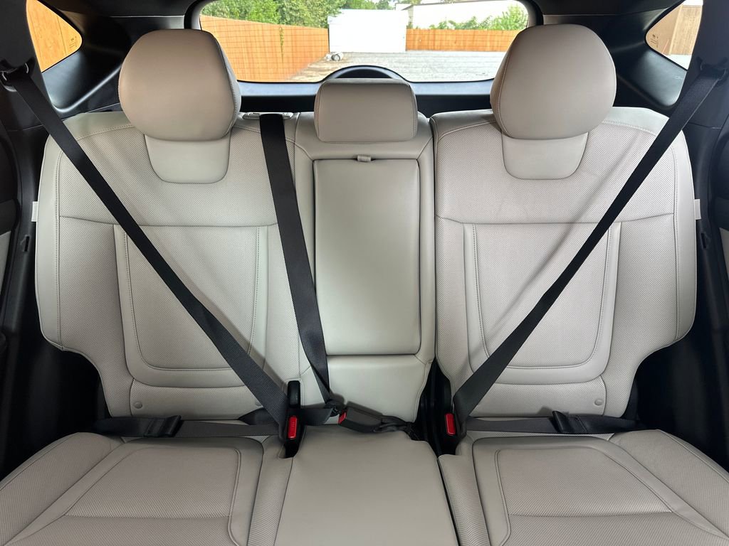 Used 2025 Hyundai Tucson Limited image 34