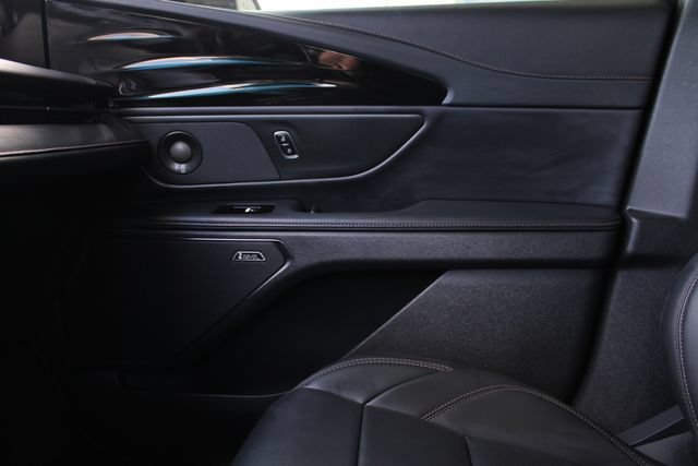 Used 2024 Lincoln Nautilus Premier w/ Equipment Group 102A AWD/4WD image 23