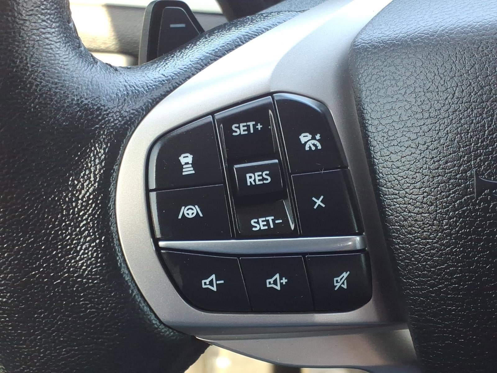 Used 2021 Ford Explorer XLT w/ Equipment Group 202A AWD/4WD image 26