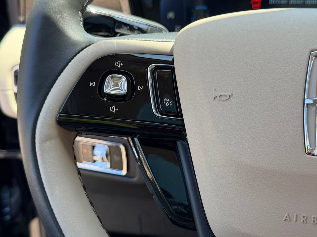 New 2026 Lincoln Corsair Reserve AWD/4WD image 17