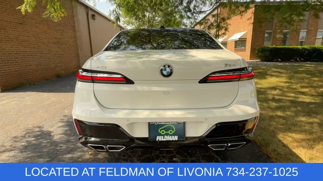 Used 2023 BMW 760i xDrive AWD/4WD image 7
