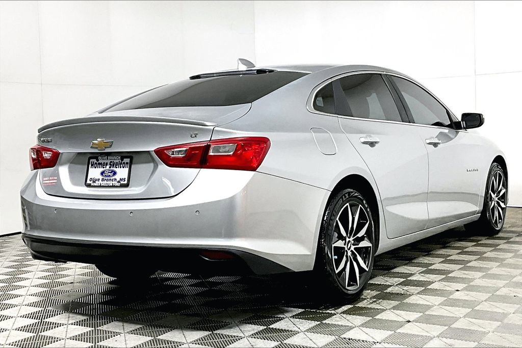 Used 2017 Chevrolet Malibu LT w/ Driver Confidence Package image 11