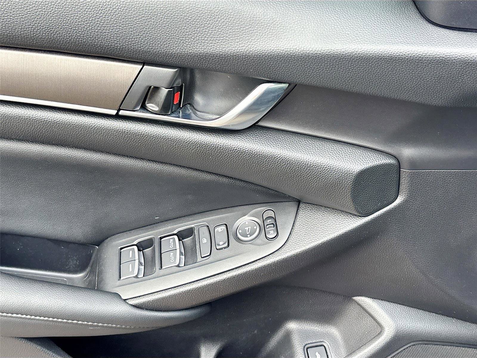 Used 2021 Honda Accord LX image 17