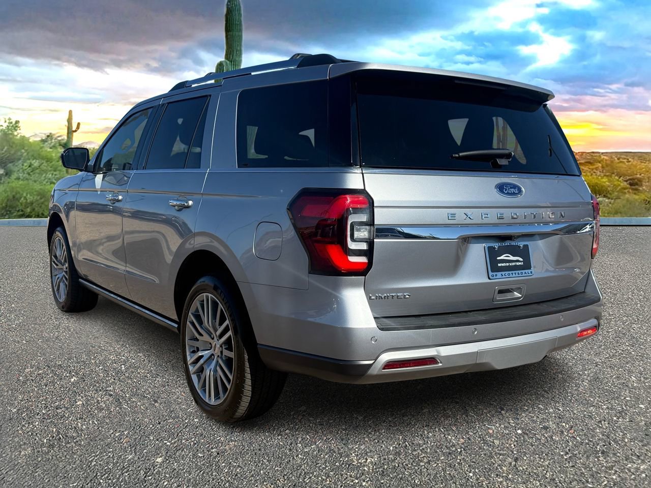 Used 2024 Ford Expedition Limited image 5