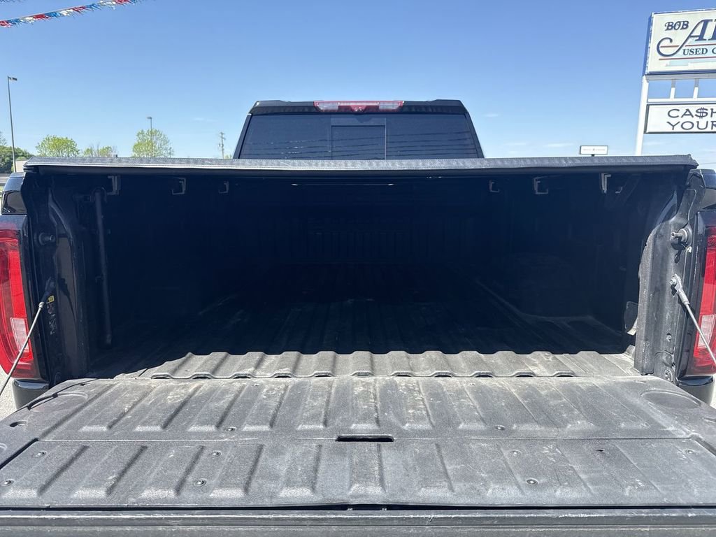 Used 2023 GMC Sierra 2500 Denali w/ Denali Black Diamond Edition AWD/4WD image 17