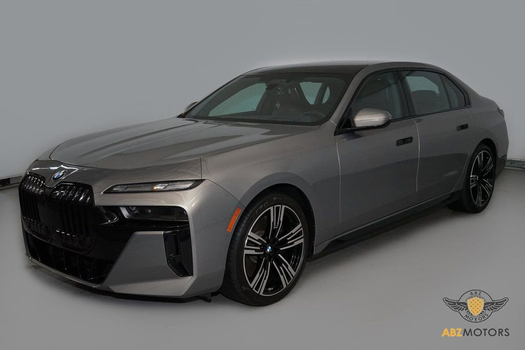 Used 2023 BMW 740i w/ Executive Package image 3