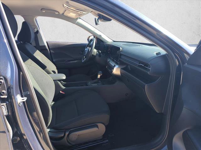 Used 2025 Hyundai Kona SEL image 17