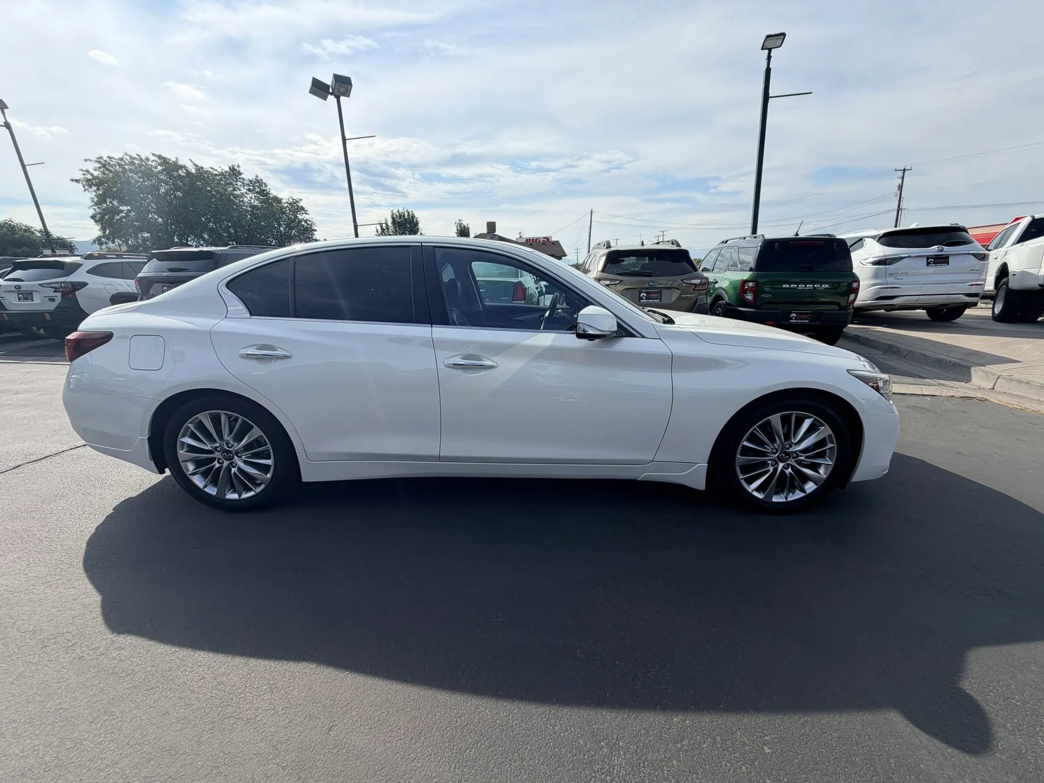 Used 2021 INFINITI Q50 Luxe w/ Cargo Package RWD image 3