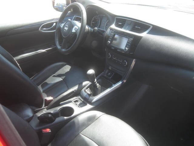 Used 2017 Nissan Sentra SR Turbo w/ SR Turbo Premium Package FWD image 20