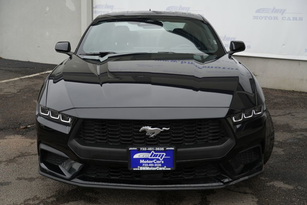 Used 2024 Ford Mustang Coupe image 5