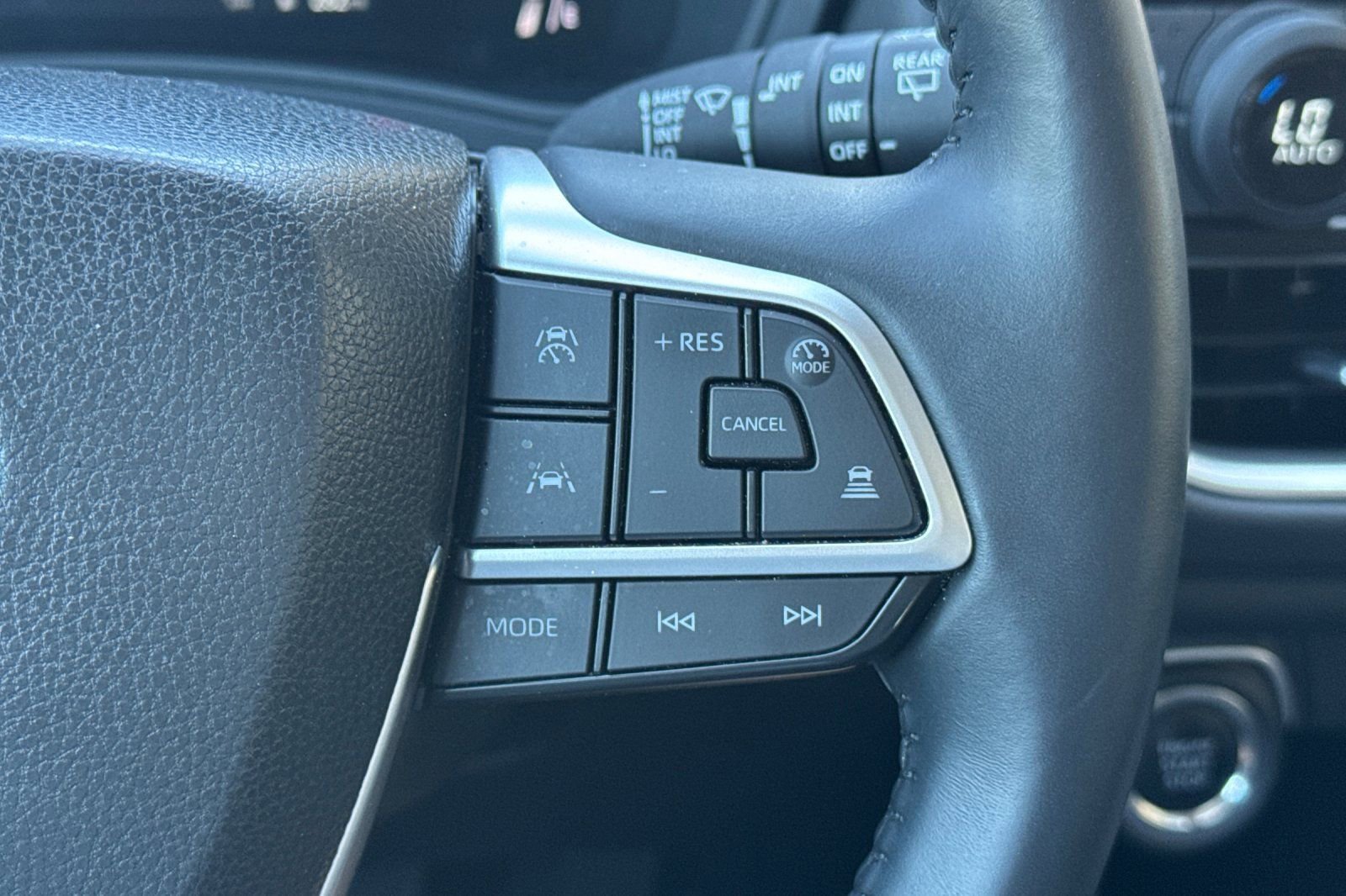 Used 2025 Toyota Grand Highlander AWD image 40