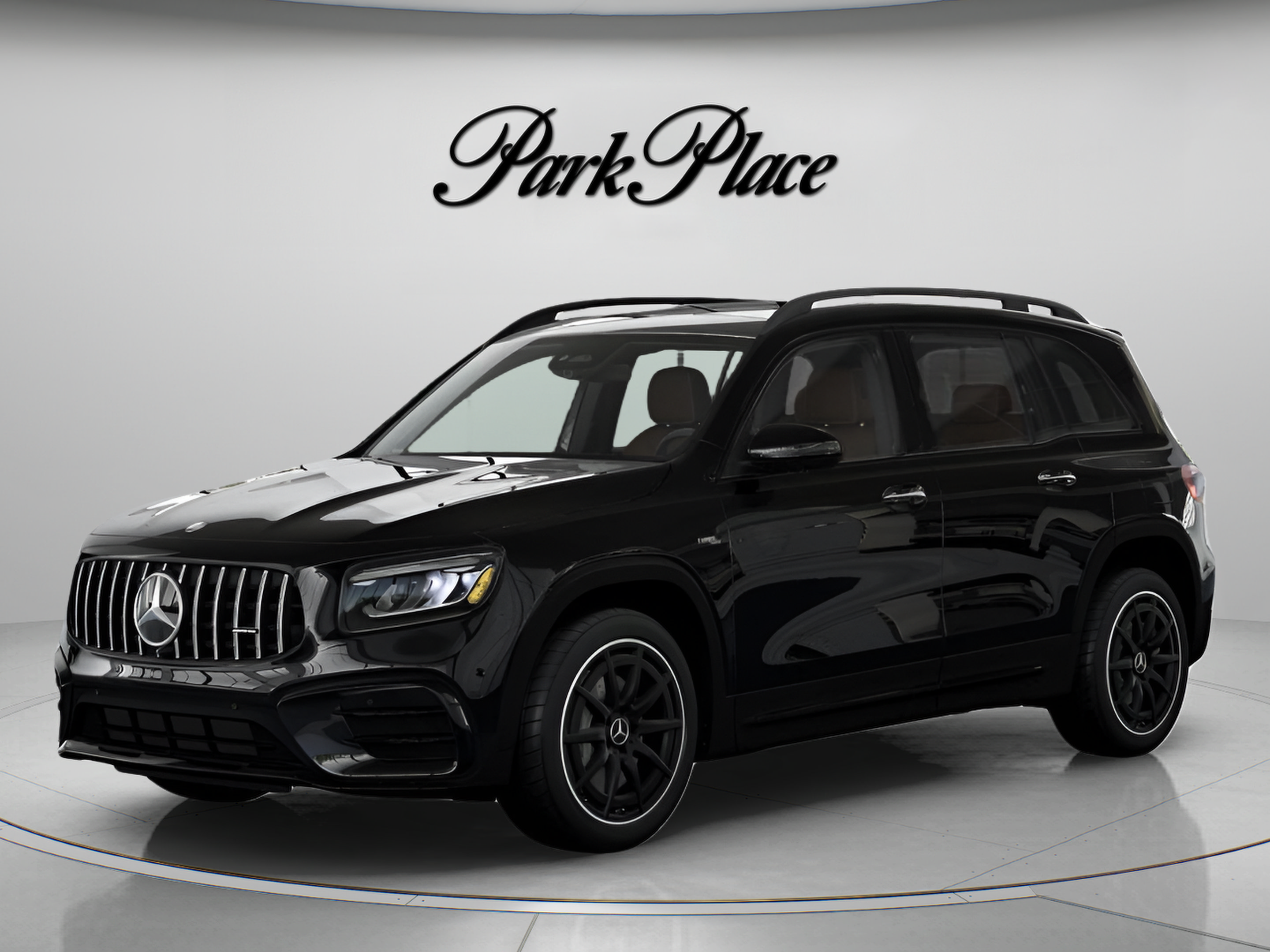 Used 2026 Mercedes-Benz GLB 35 AMG 4MATIC image 1