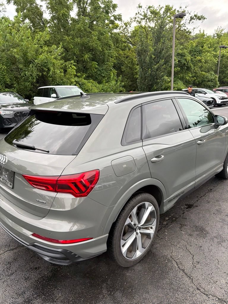 Used 2021 Audi Q3 2.0T Premium Plus w/ Premium Plus Package AWD/4WD image 10