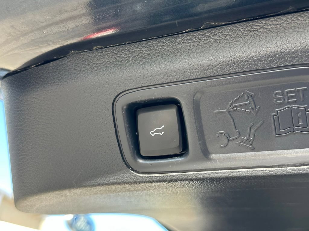Used 2023 Ford Expedition Limited AWD/4WD image 43