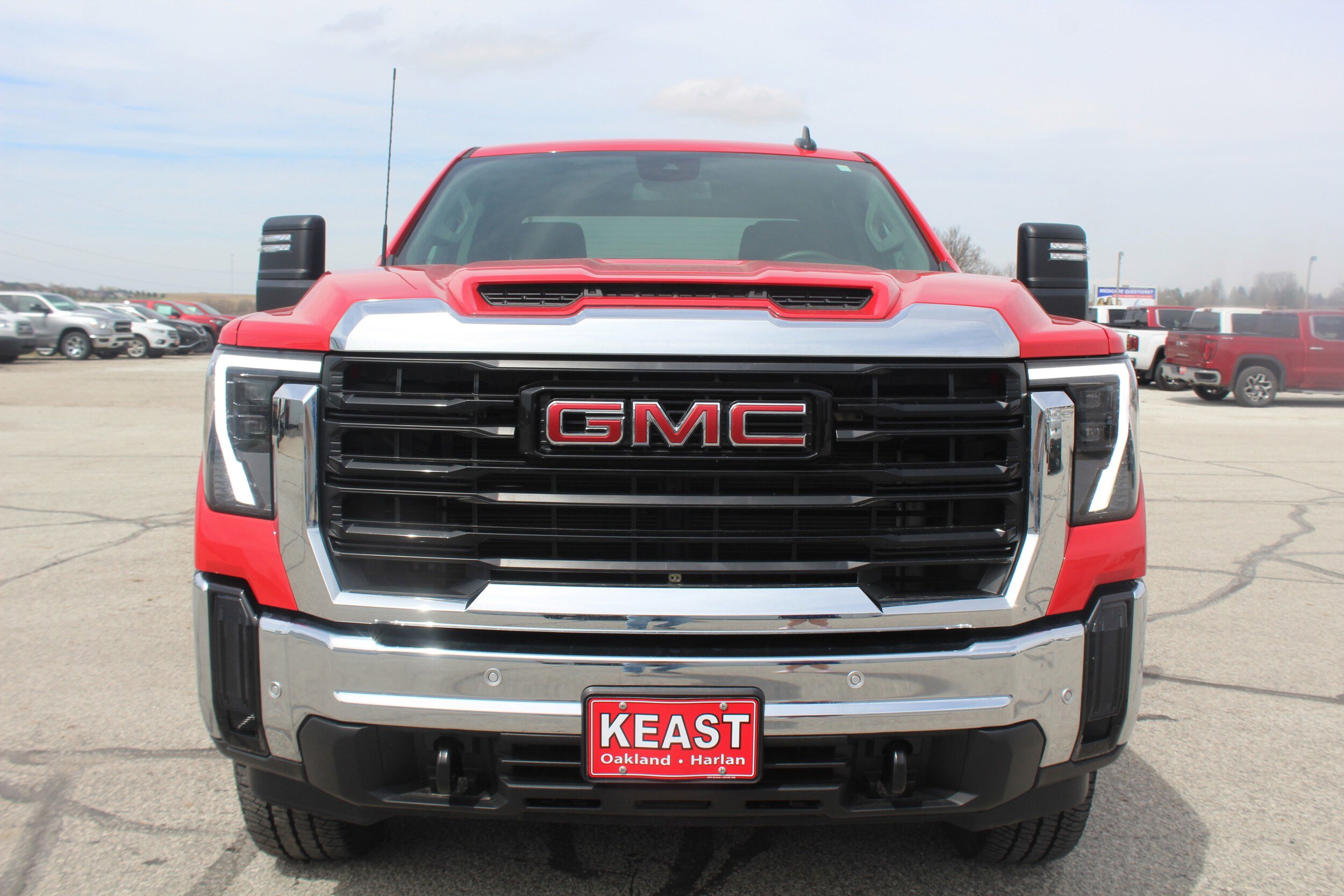 Used 2025 GMC Sierra 2500 Pro w/ 1SA Pro Safety Plus Package image 7