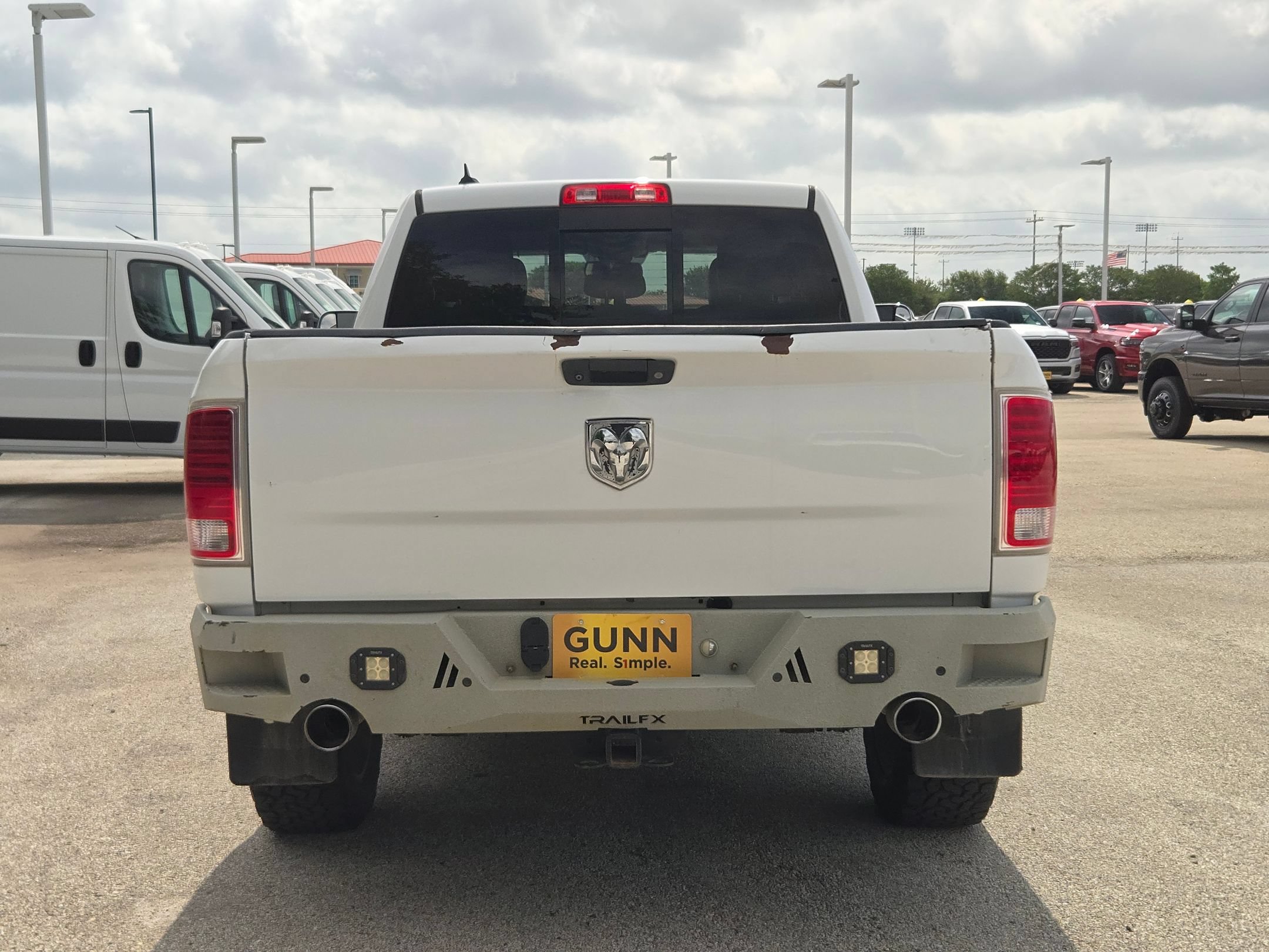 Used 2014 RAM 1500 Laramie w/ Convenience Group AWD/4WD image 4