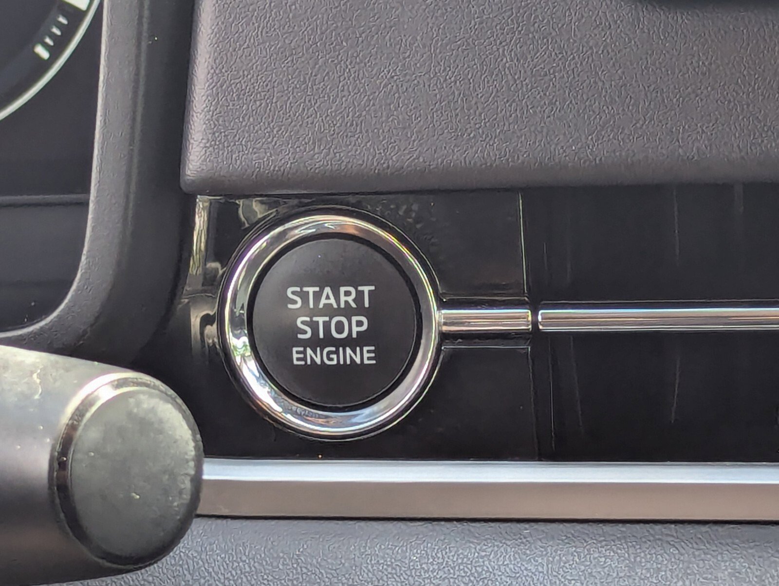 Used 2023 Mitsubishi Outlander SE FWD image 33