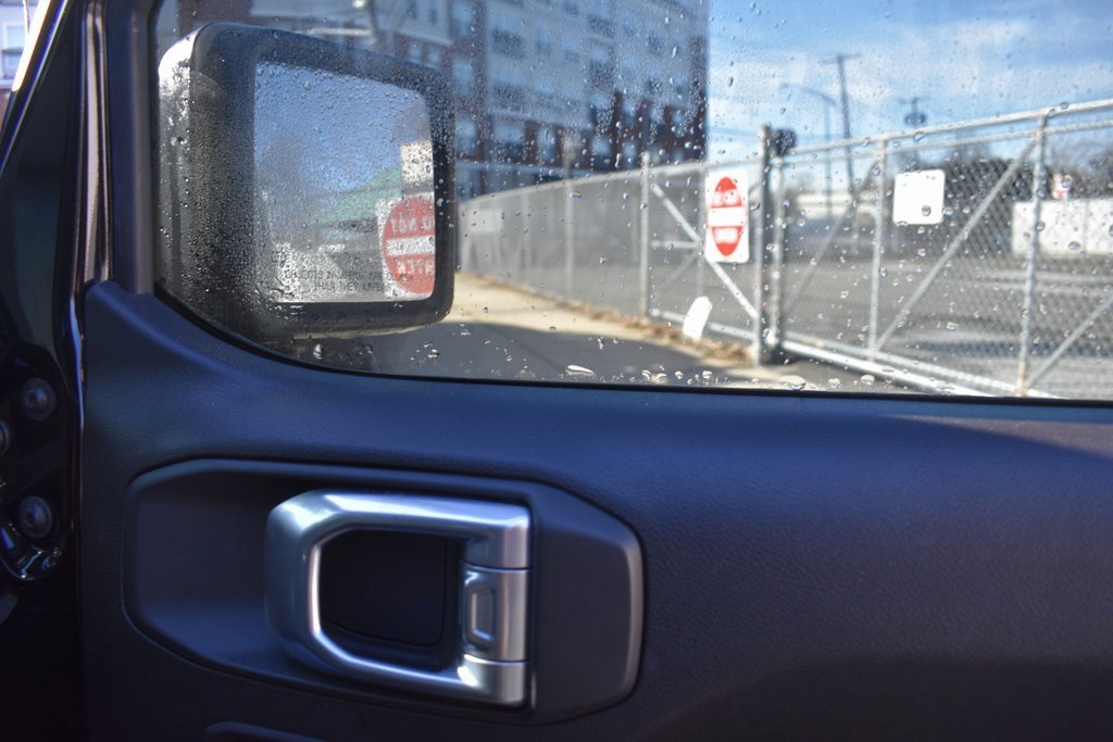 Used 2022 Jeep Gladiator Sport image 21