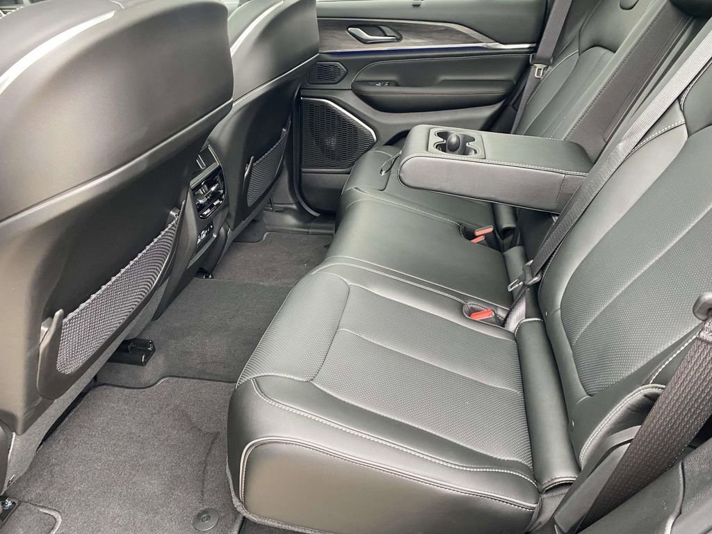 New 2025 Jeep Grand Cherokee Overland w/ Luxury Tech Group IV image 10