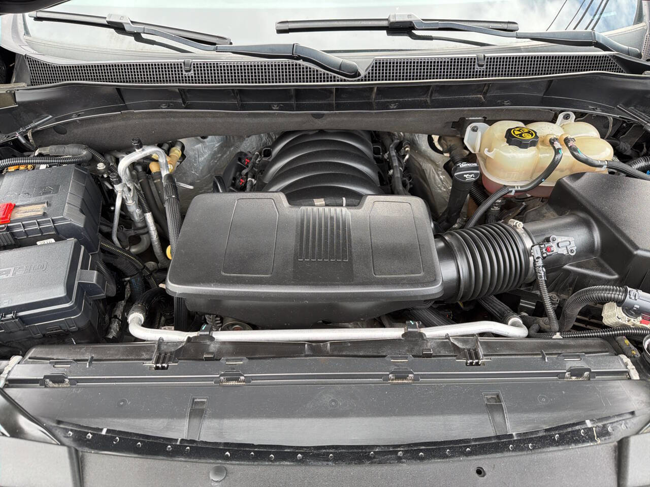 Used 2021 Chevrolet Tahoe LT w/ LT Signature Package image 11