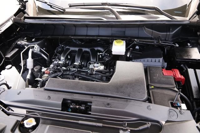 Certified 2025 Nissan Pathfinder SV w/ SV Premium Package FWD image 31