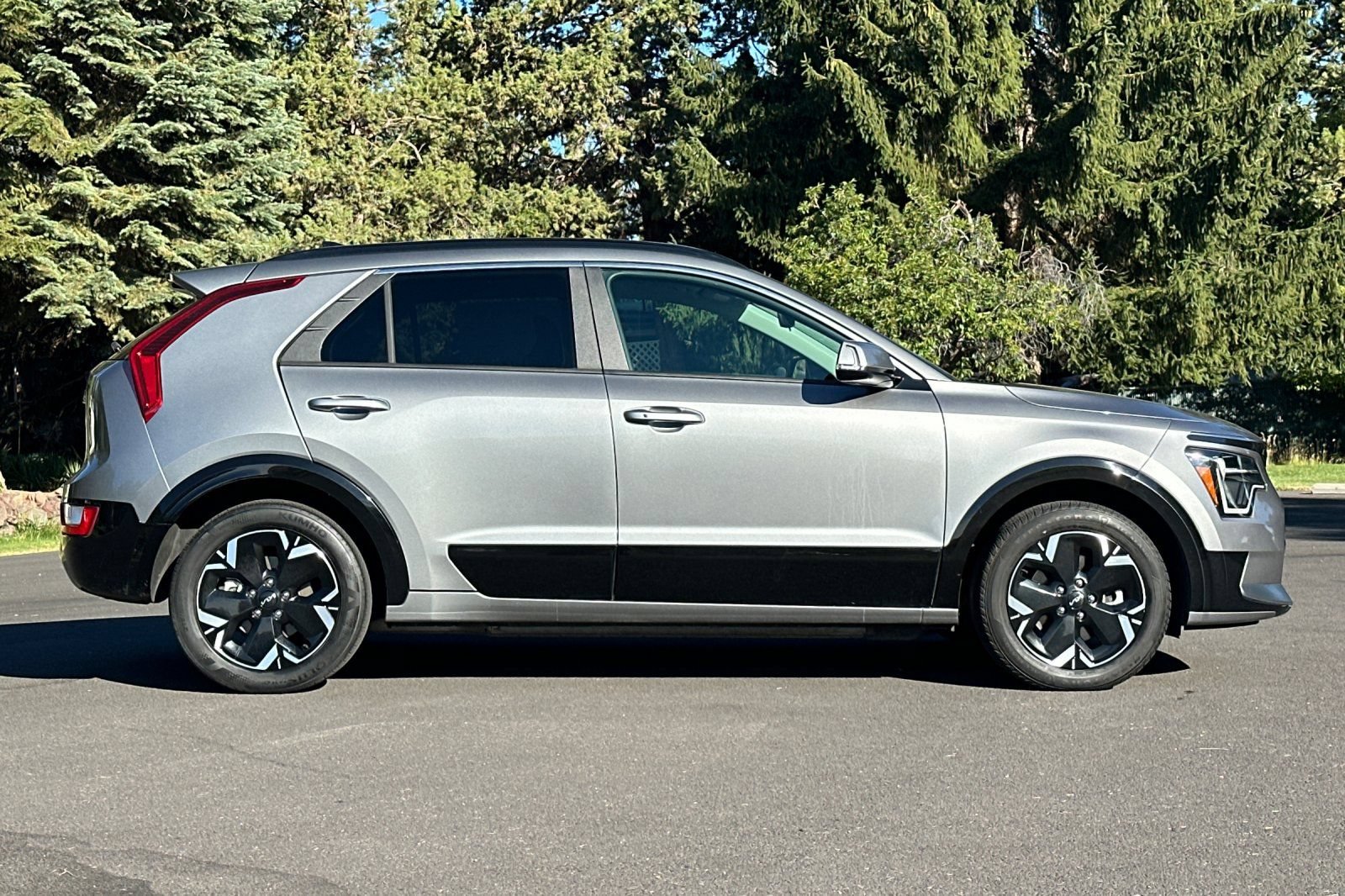 Used 2024 Kia Niro Wind FWD image 3