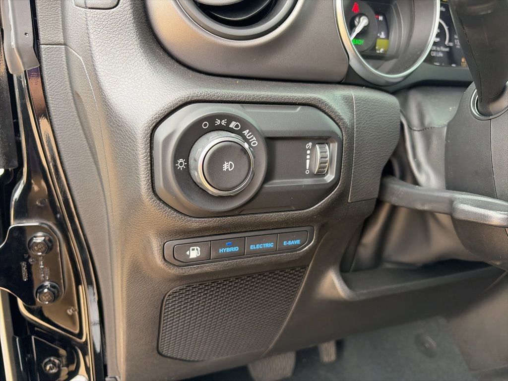 Used 2023 Jeep Wrangler Unlimited w/ 8.4" Radio Group AWD/4WD image 13