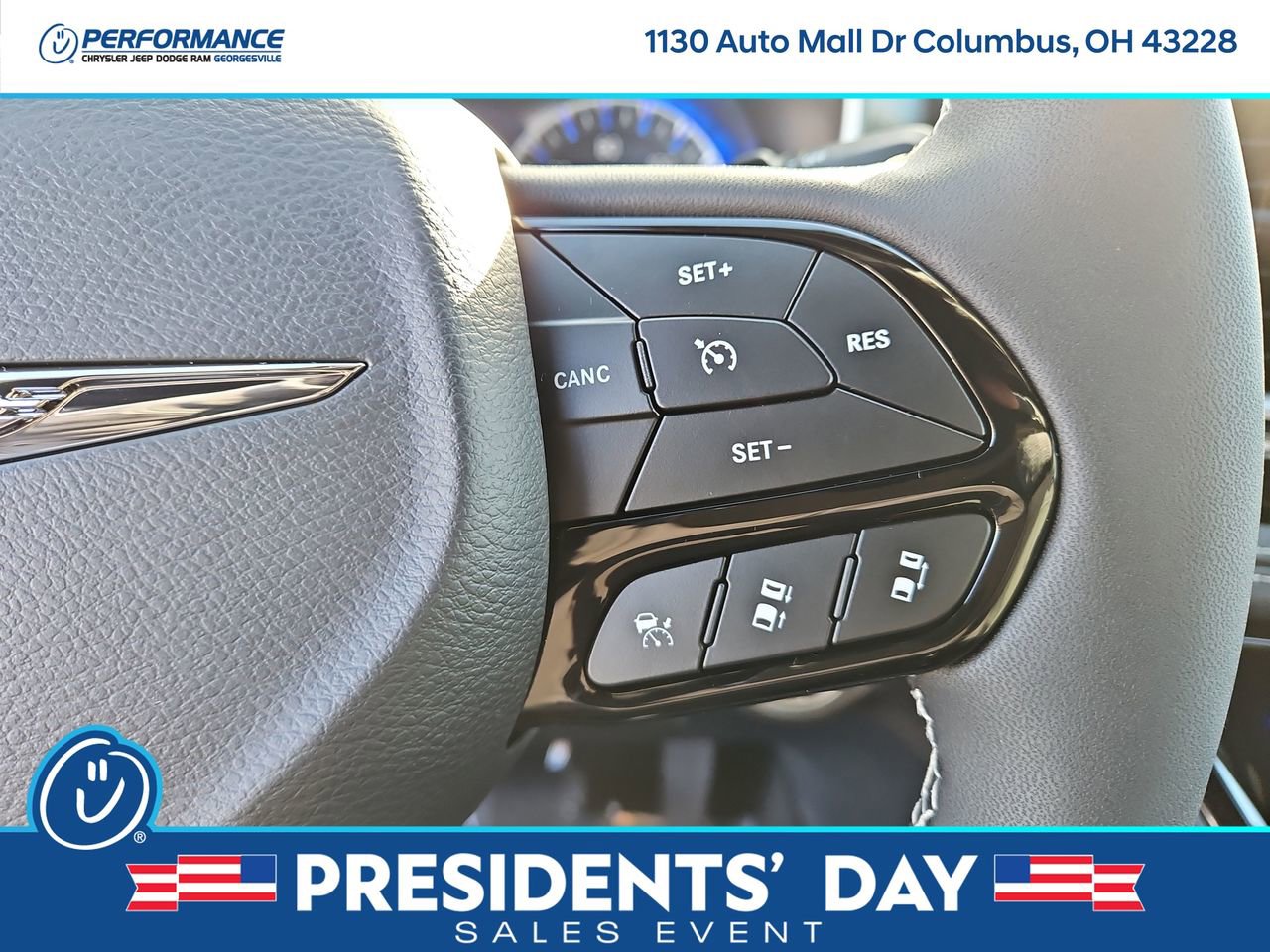 New 2026 Chrysler Pacifica Select image 32