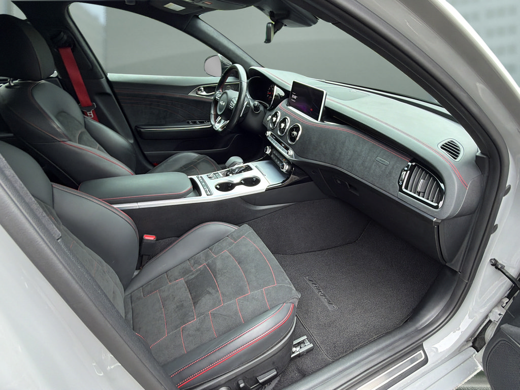 Used 2023 Kia Stinger GT2 w/ Option Group 015 RWD image 17