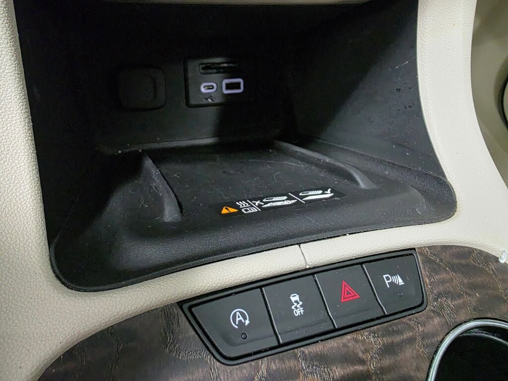 Used 2023 GMC Acadia Denali AWD/4WD image 21